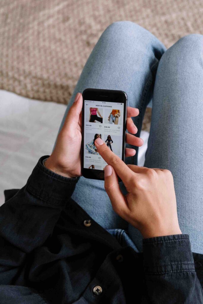 Cómo configurar tu tienda de Facebook/Instagram para adaptar la información según el país o idioma del usuario